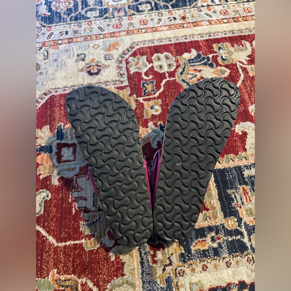Birkenstock Pink Thong Sandals with Buckle - Picture 8 of 9